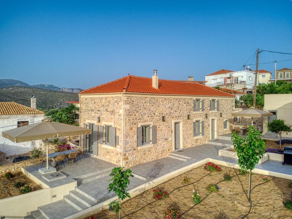 Ilida Villa