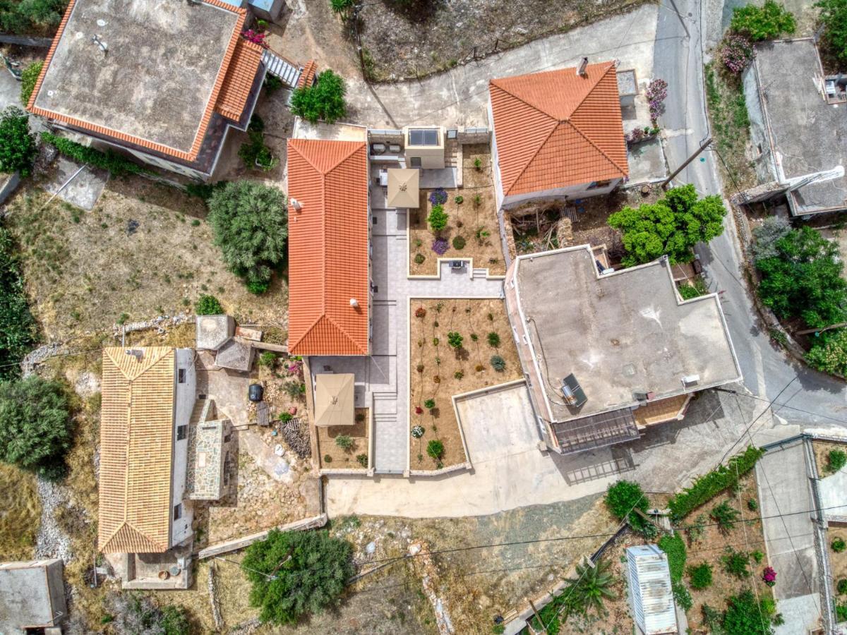 Ilida Villa